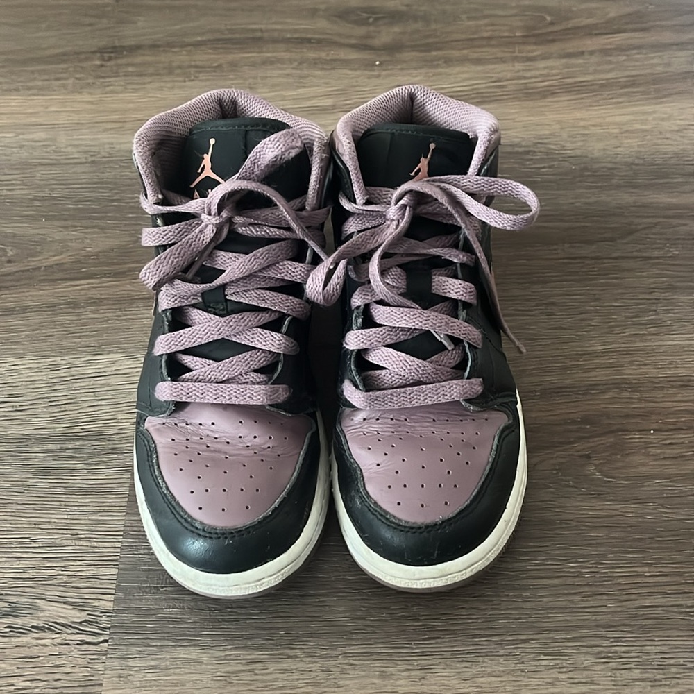 Jordan 1 - Picture 2 of 5